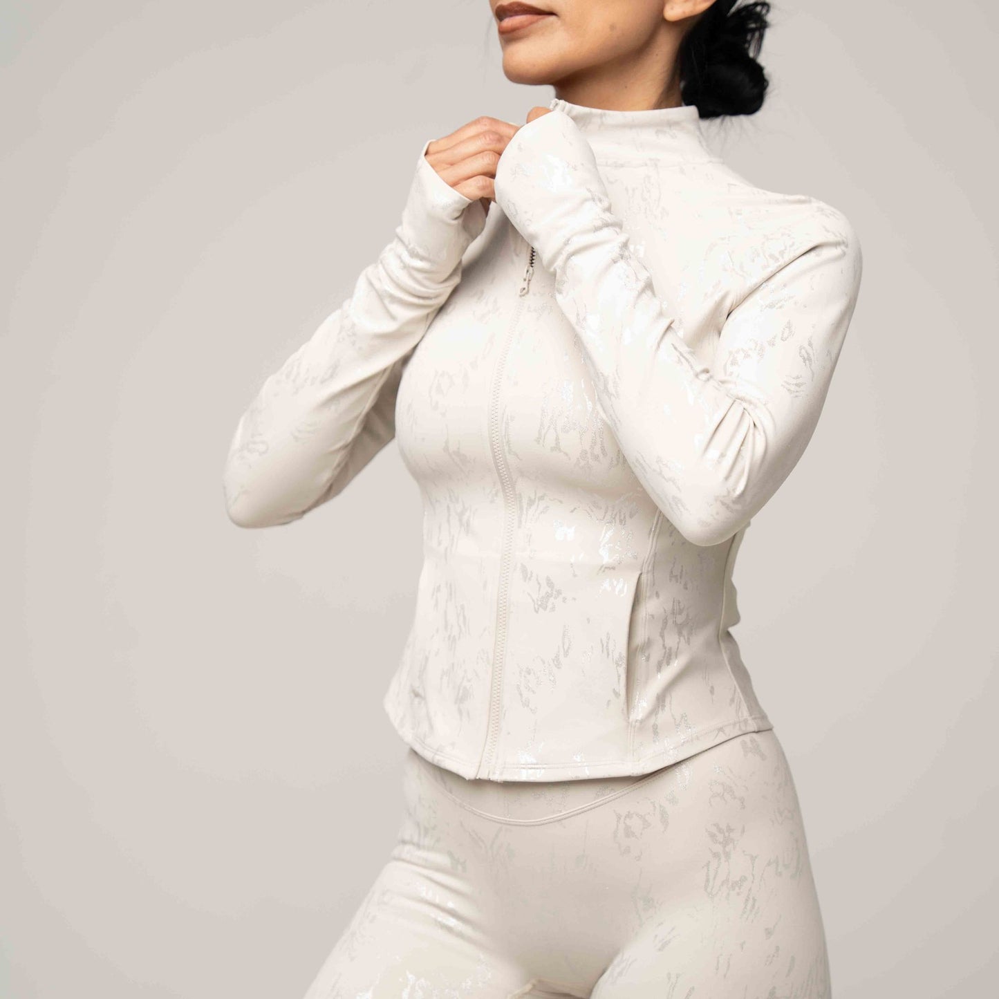 Seamless Zip-Up Jacket Beige Sculpt Fit & Thumbholes